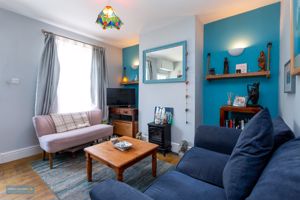 Sitting Room- click for photo gallery